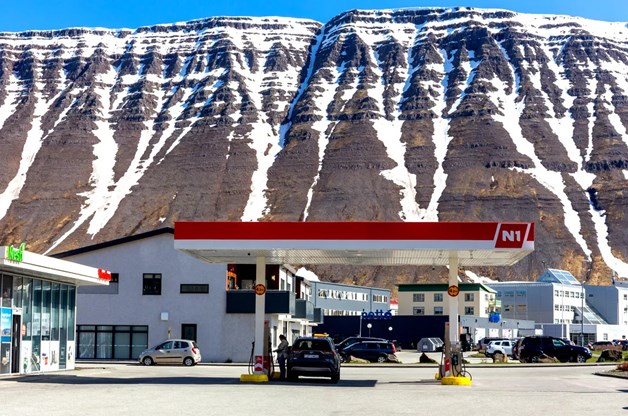 A KuKu Guide To Gas Stations in Iceland (and the Tiny Fuel Decisions That Can Ruin Your Road Trip)