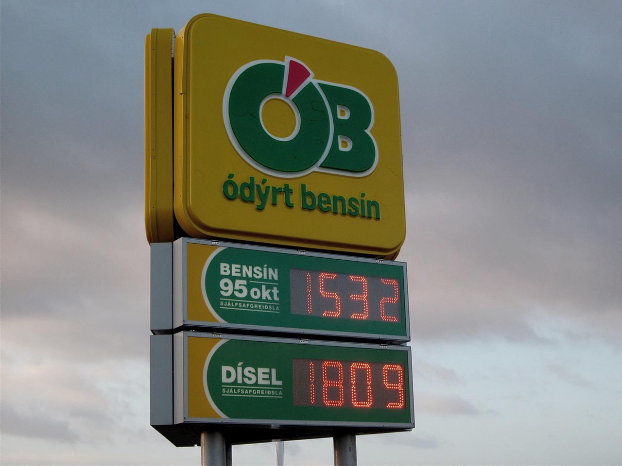 OB gas station sign in Iceland displaying petrol and diesel prices near the Ring Road.