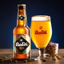 Kaldi IPA Icelandic Beer A glass and bottle of Kaldi IPA, one of Iceland’s most popular local beers with rich flavor and bold design.