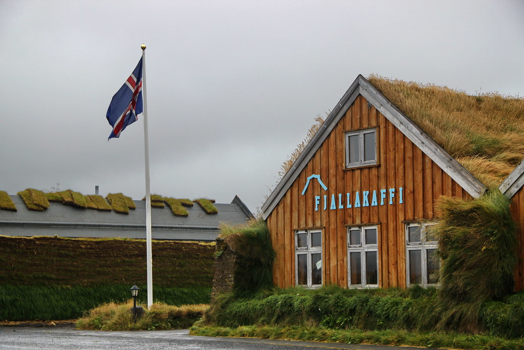 fjallakaffi store front in Möðrudalur spot to see northern lights in iceland