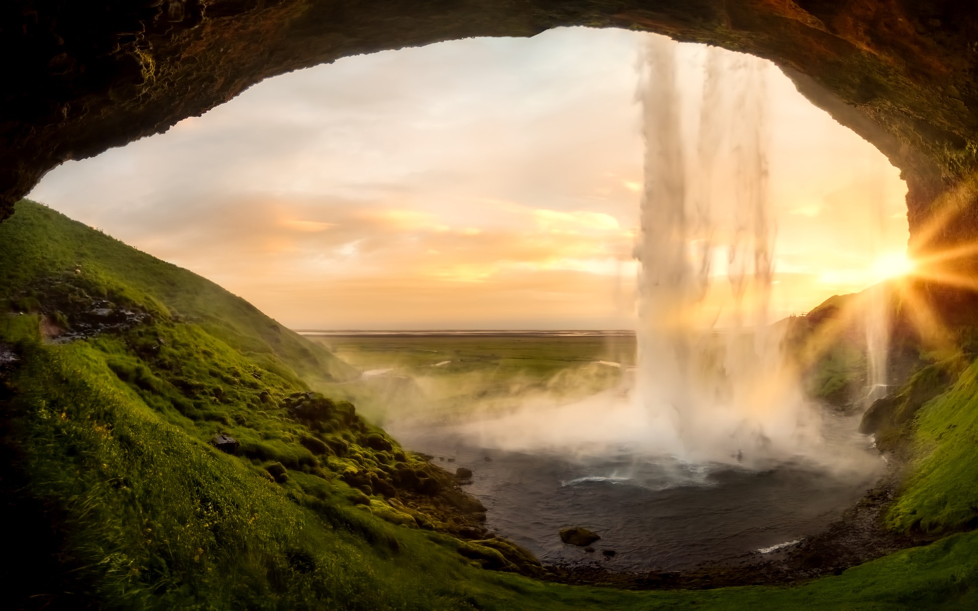 The most beautiful waterfalls in Iceland