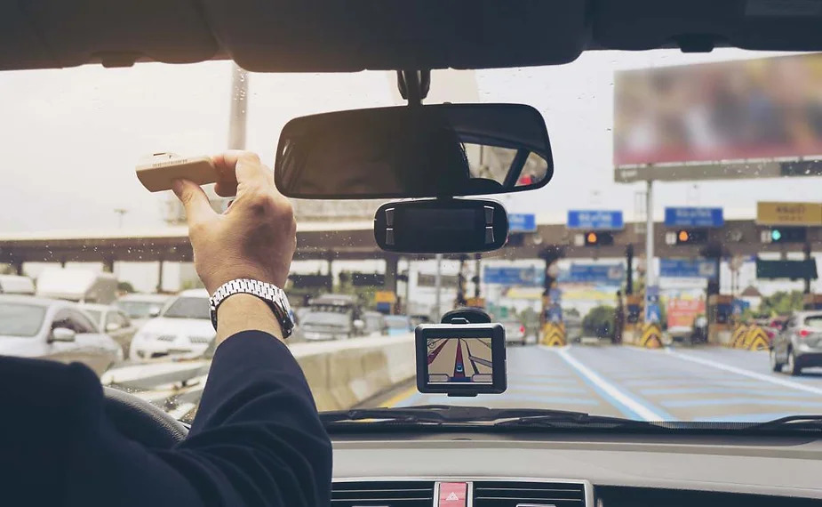 Modern toll system using automatic license plate recognition instead of physical booths in Iceland.